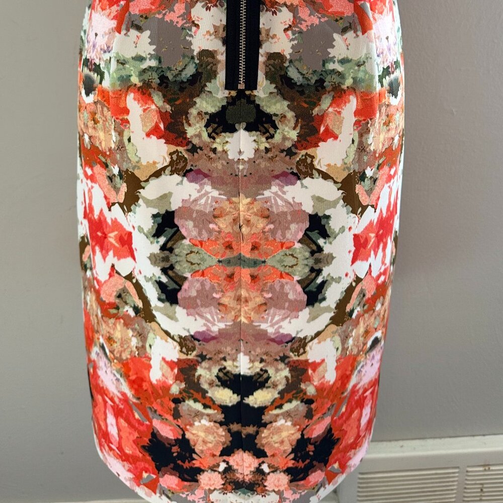 Maggy London Women's Bold Floral Sleeveless Dress Size 8 - Picture 12 of 16